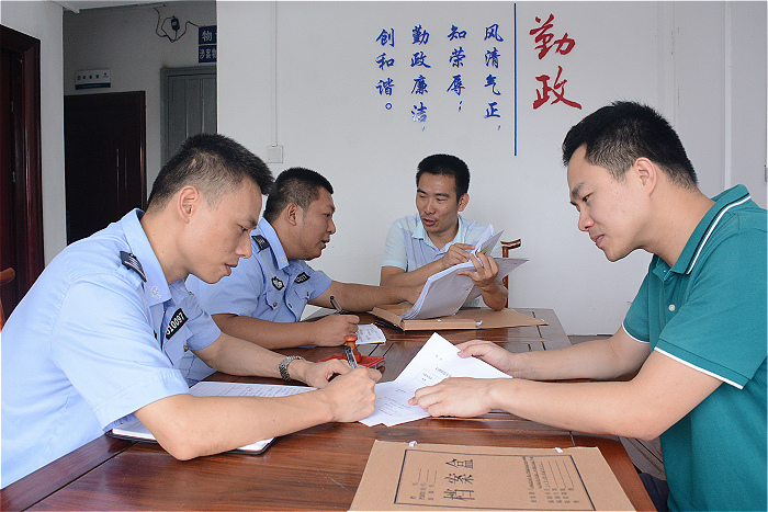 城厢：建立扫黑除恶线索“双向反馈”机制