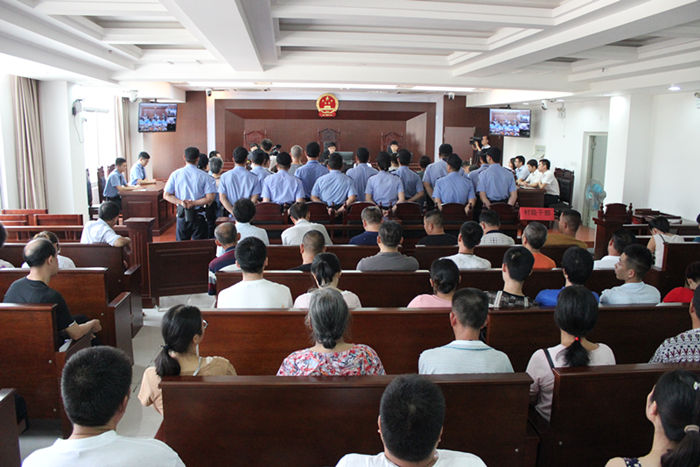 涵江：组织旁听全市首起“恶势力”犯罪团伙案件庭审