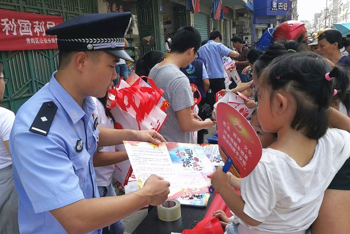 秀屿：持续深入开展扫黑除恶宣传