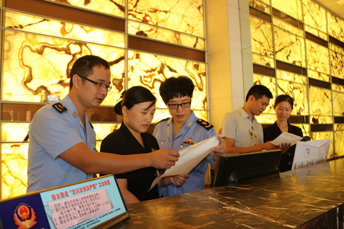 涵江：加强节日督查  严防“四风”反弹