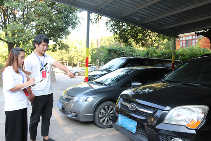 涵江:节前督查公车入库