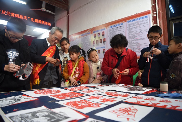 荔城：巧手剪纸话廉洁