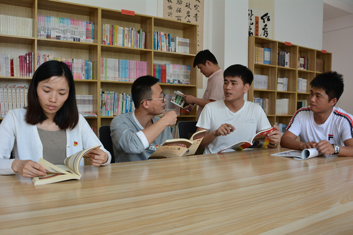 秀屿：学以致用  打造“书香机关”