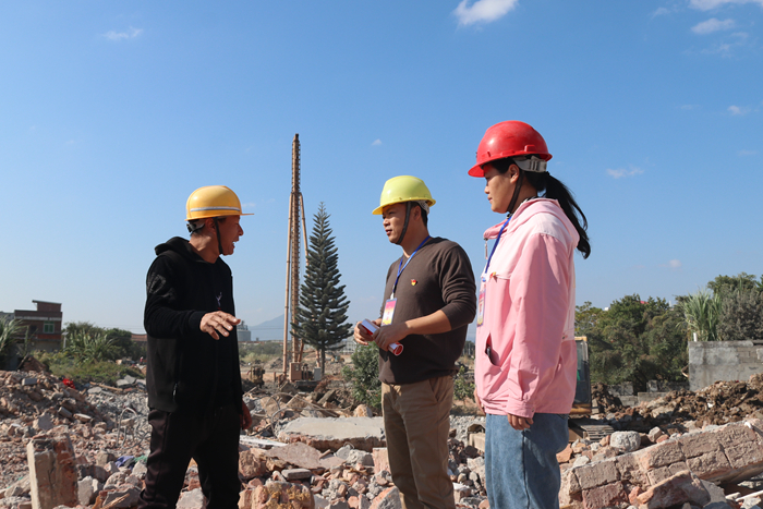 涵江：深入项目一线精准监督
