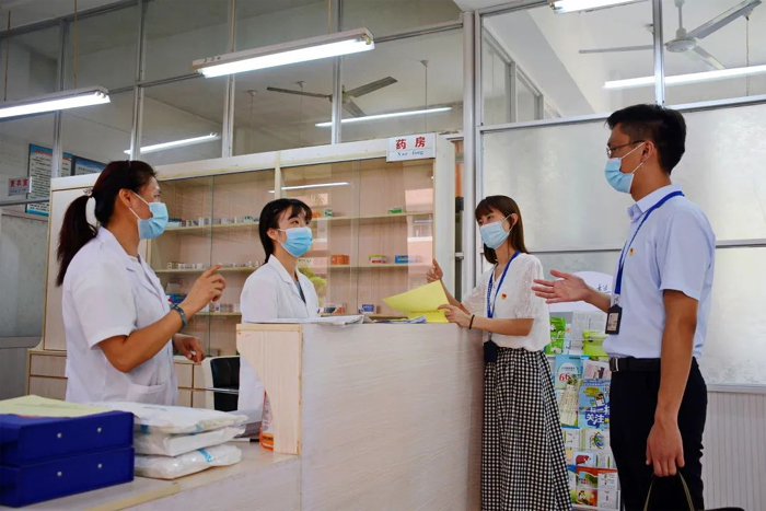 疫情防控，纪检监察干部在行动……