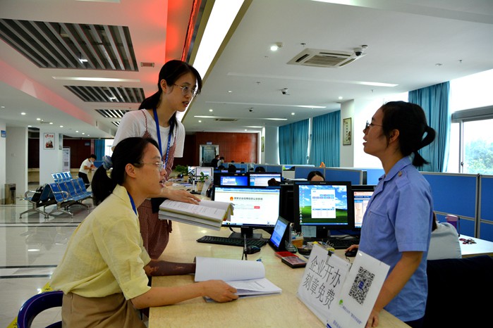 秀屿：深入一线 监督优化营商环境